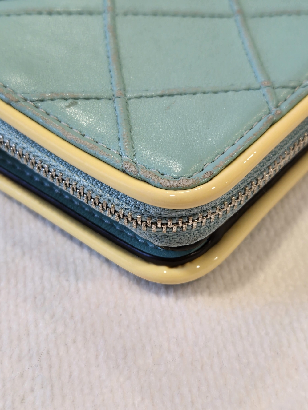 Tory Burch Quilted Aqua Leather Wallet - Picture 4 of 16